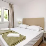 Sunshine Gæstehus 3*