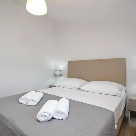 Sunshine Residence Baska