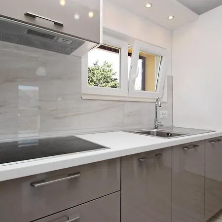 Guest house Sunshine Residence Baska Baska (Krk)