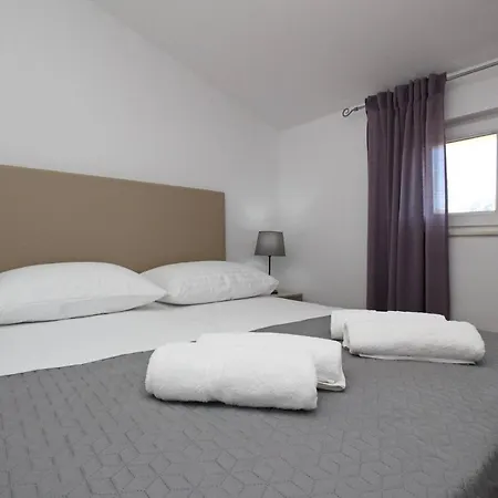 Sunshine Residence Baska Guest house 3*