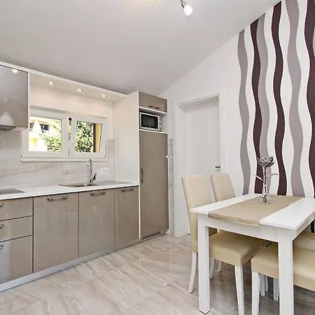 Sunshine Residence Baska Guest house Baska (Krk)