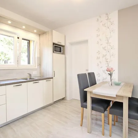 Sunshine Residence Baska Baska (Krk)
