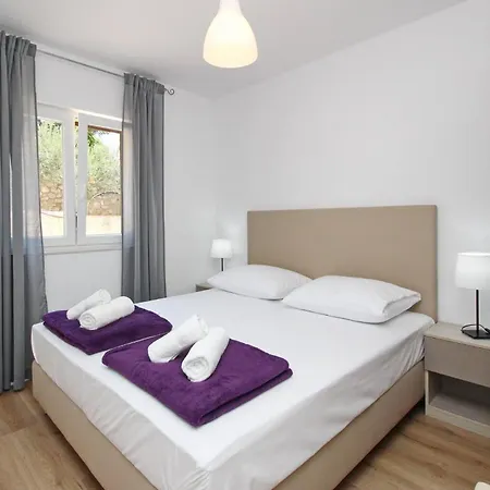 Guest house Sunshine Residence Baska Baska (Krk)