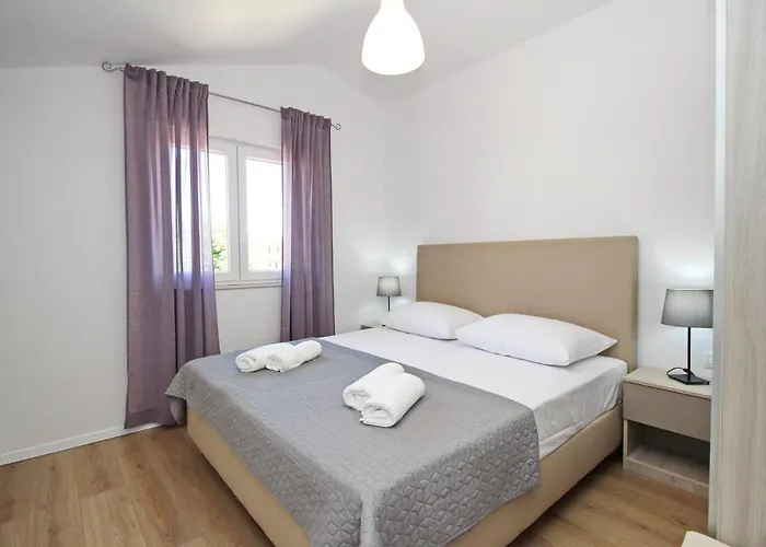 Sunshine Residence Baska Gasthof