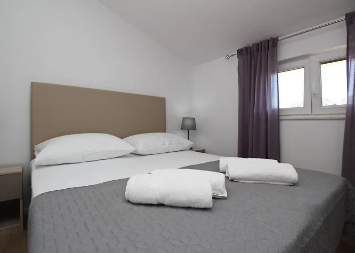 Sunshine Residence Baska Gasthof 3*