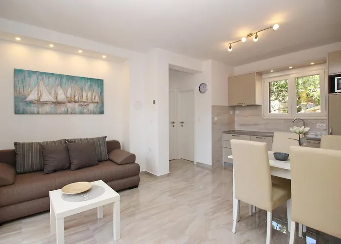 Sunshine Residence Baska