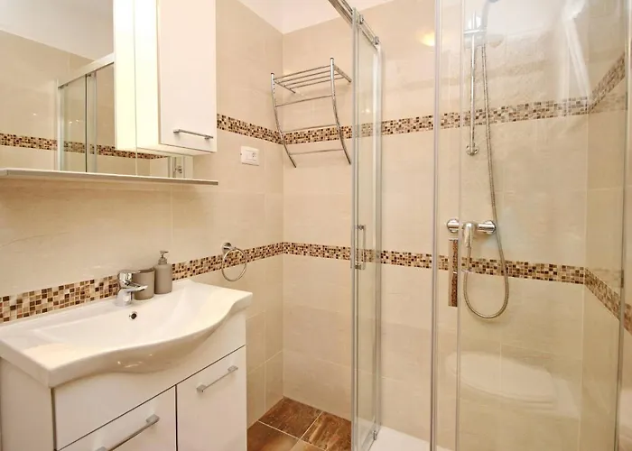 Konukevi Sunshine Baška